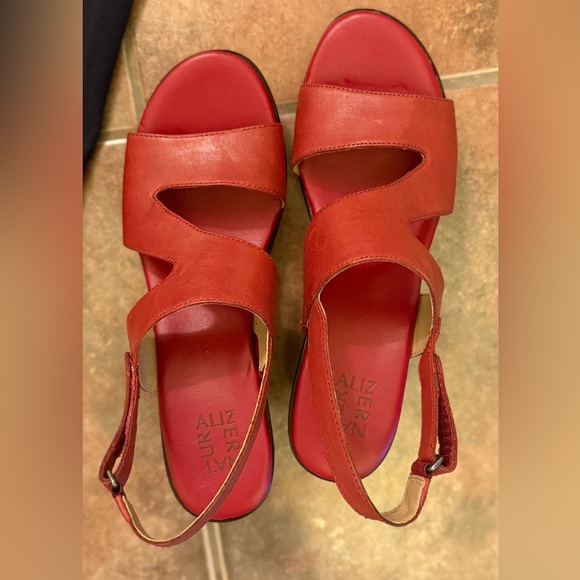 Naturalizer Bold Red Women's Sandals - Picture 1 of 9
